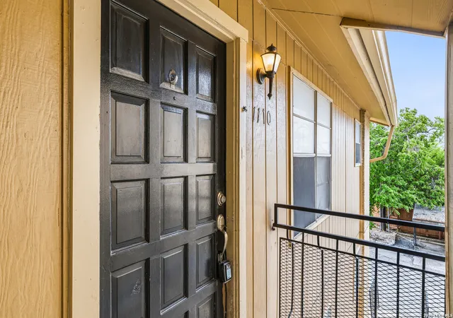 1st image of 923 Vance Jackson #1110, San Antonio, TX 78201 | MLS# 2009309