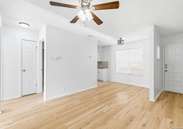 3rd image of 923 Vance Jackson #1110, San Antonio, TX 78201 | MLS# 2009309