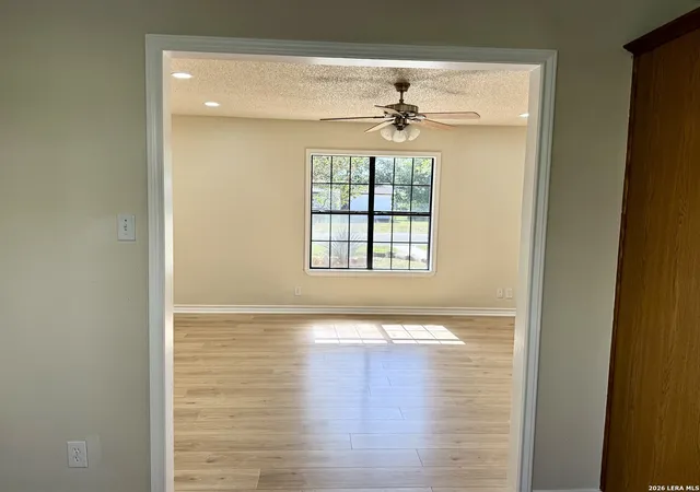 Photo 4 of Single family home for sale at 512 S Park, Karnes City, TX 78118 | MLS# 2009320 | Listing updated on 2026-08-28