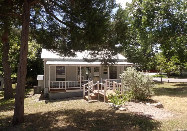 1st image of 493 W Jahn St, New Braunfels, TX 78130 | MLS# 2009331