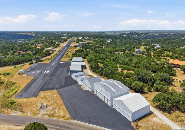 40th image of 862 Indian Creek Loop, Kerrville, TX 78028 | MLS# 2009333