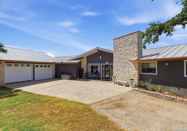 5th image of 862 Indian Creek Loop, Kerrville, TX 78028 | MLS# 2009333
