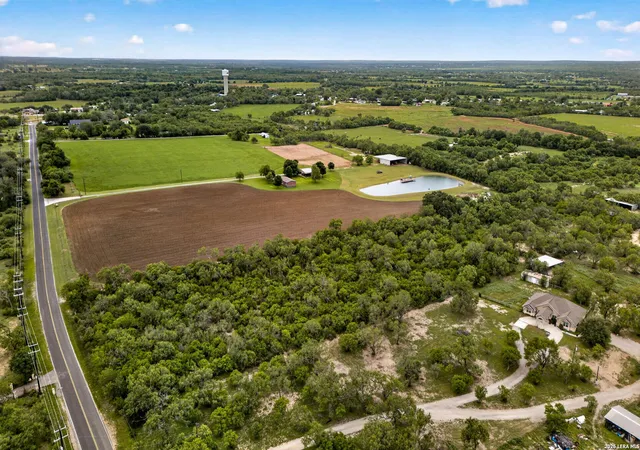 Photo 4 of House for sale at Tbd Jarratt, Atascosa, TX 78002 | MLS# 2009338 | Listing updated on 2026-08-31