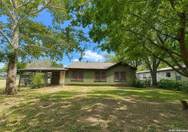 4th image of 1117 30Th St, Hondo, TX 78861 | MLS# 2009372