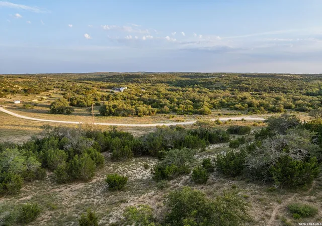 Photo 3 of House for sale at 365 Billy Sisson Road, Johnson City, TX 78636 | MLS# 2009383 | Listing updated on 2026-08-28