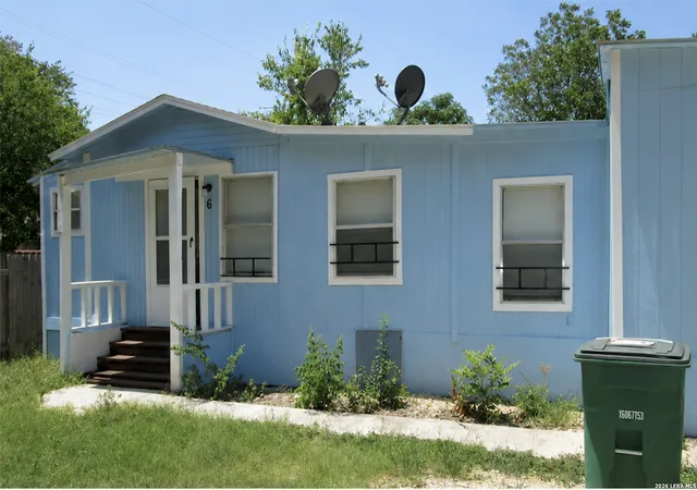 1st image of 1730 W Poplar, San Antonio, TX 78207 | MLS# 2009407