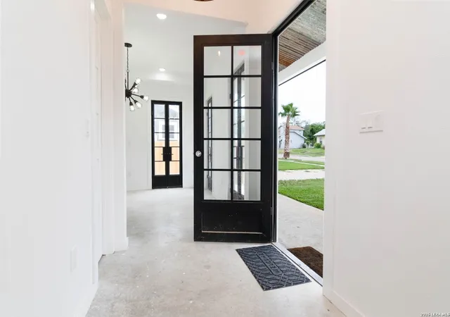 Photo 3 of Single family home for sale at 1339 Schley Ave, San Antonio, TX 78210 | MLS# 2009430 | Listing updated on 2026-08-28