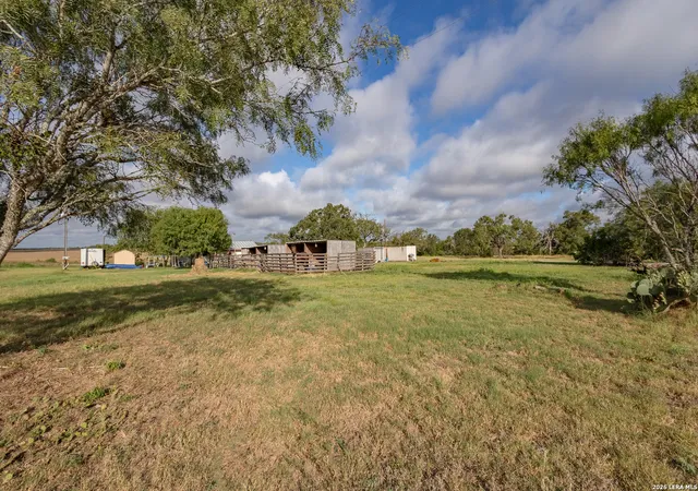 16th image of 13073 Fm 775, La Vernia, TX 78121 | MLS# 2009447