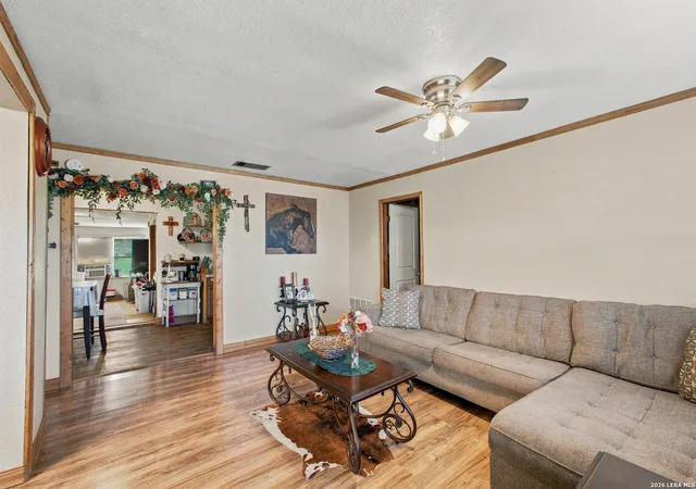 2nd image of 13073 Fm 775, La Vernia, TX 78121 | MLS# 2009447