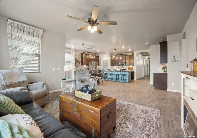 4th image of 753 Willowbrook, New Braunfels, TX 78130 | MLS# 2009454