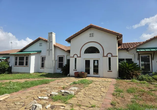 1st image of 2270 County Road 306, Floresville, TX 78114 | MLS# 2009459