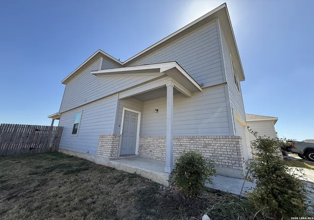 Photo 4 of Single family home for sale at 2402 Pink Pearl Dr, San Antonio, TX 78224 | MLS# 2009462 | Listing updated on 2026-09-15
