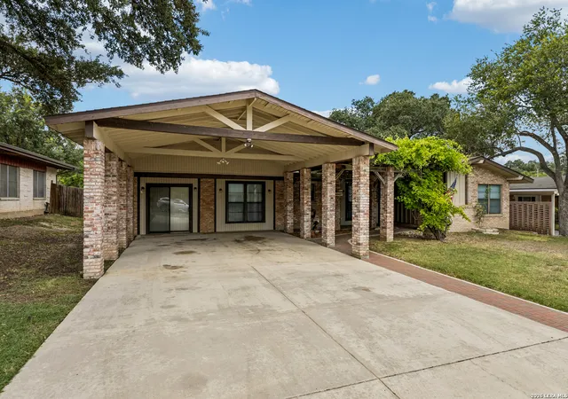 Photo 2 of Single family home for sale at 115 Springwood Ln, San Antonio, TX 78216 | MLS# 2009463 | Listing updated on 2026-09-15