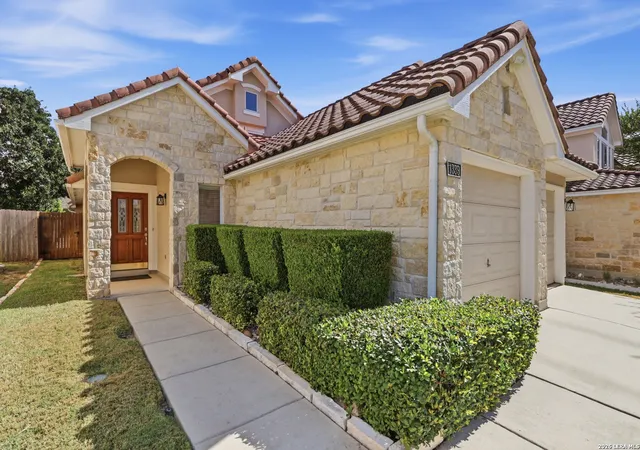 Photo 1 of Sale Pending at 1339 Crown Brk, San Antonio, TX 78260 | MLS# 2009476 | Listing updated on 2026-08-26
