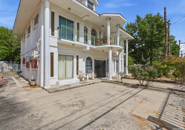 Photo 4 of Single family home for sale at 603 S San Joaquin Ave, San Antonio, TX 78237 | MLS# 2009479 | Listing updated on 2026-09-17