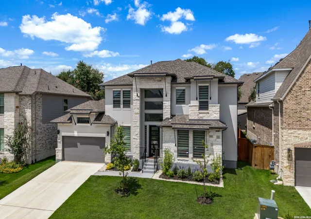 Photo 3 of Single family home for sale at 28711 Inverness Pass, Boerne, TX 78006 | MLS# 2009498 | Listing updated on 2026-09-11