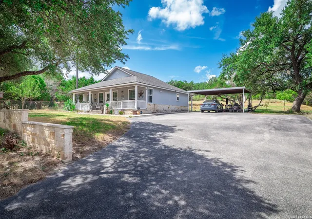 Photo 2 of Single family home for sale at 646 Appaloosa Dr, Fischer, TX 78623 | MLS# 2009504 | Listing updated on 2026-08-29