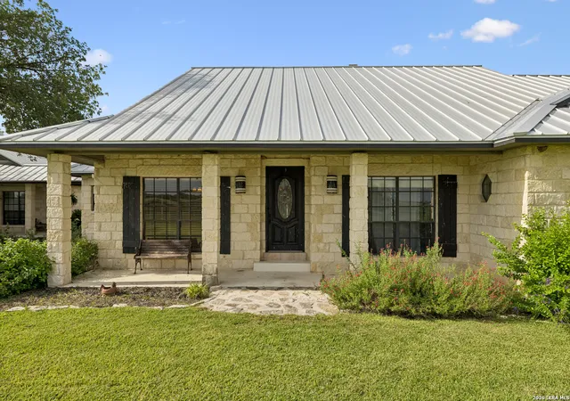 4th image of 700 County Road 544, Hondo, TX 78861 | MLS# 2009514