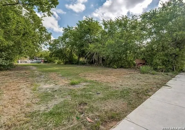 11th image of 313 E Locust, San Antonio, TX 78212 | MLS# 2009517