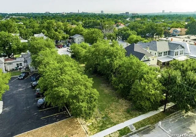 4th image of 313 E Locust, San Antonio, TX 78212 | MLS# 2009517