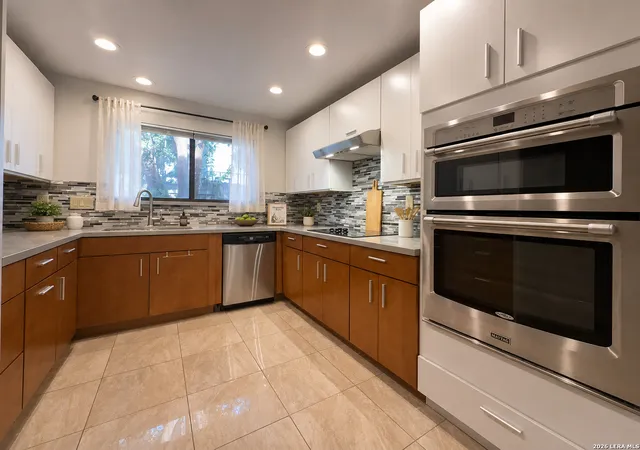 Photo 4 of Sale Pending at 19739 Encino Way, San Antonio, TX 78259 | MLS# 2009520 | Listing updated on 2026-09-11