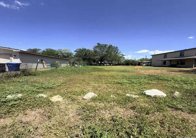 4th image of 2626 Dahlgreen Ave, San Antonio, TX 78237 | MLS# 2009535