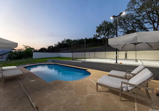 Photo 2 of Mansion for sale at 15 Vineyard Dr, San Antonio, TX 78257 | MLS# 2009538 | Listing updated on 2026-08-29
