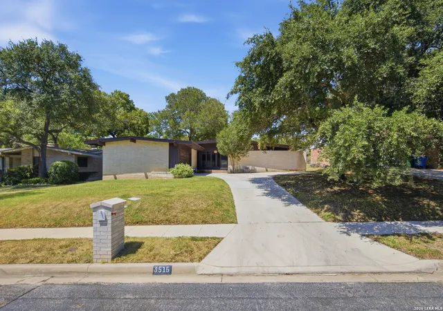 Photo 3 of Sale Pending at 3515 William Penn Dr, San Antonio, TX 78230 | MLS# 2009555 | Listing updated on 2026-08-28