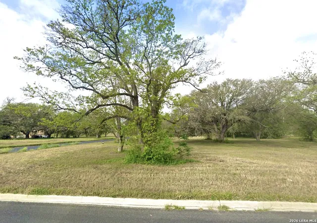 2nd image of 132 W Hampton, Seguin, TX 78155 | MLS# 2009564
