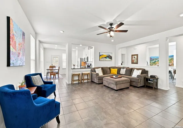 image of 111 E Flowing River Dr, Boerne, TX 78006 | MLS# 2009568