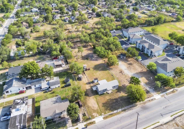 Photo 3 of Single family home for sale at 622 Gillette, San Antonio, TX 78221 | MLS# 2009583 | Listing updated on 2026-09-08