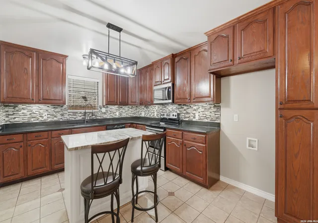 2nd image of 948 Divine Way, New Braunfels, TX 78130 | MLS# 2009595
