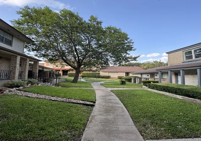 2nd image of 11303 Vance Jackson Rd #H3, San Antonio, TX 78230 | MLS# 2009622
