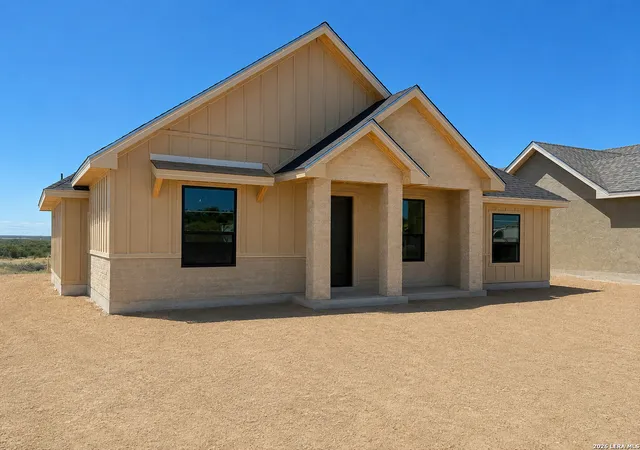 Photo 3 of Single family home for sale at 2223 Rio Sabinas Dr, Eagle Pass, TX 78852 | MLS# 2009632 | Listing updated on 2026-08-29