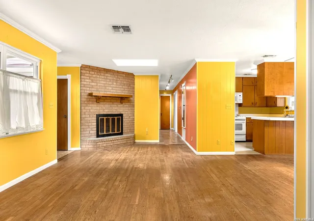 Photo 3 of Single family home for sale at 606 S Columbus Street, Fredericksburg, TX 78624 | MLS# 2009648 | Listing updated on 2026-09-01
