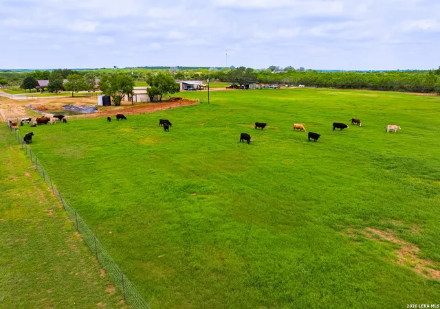 Photo 1 of Single family home for sale at 366 County Road 2543, Moore, TX 78057 | MLS# 2009694 | Listing updated on 2026-08-29