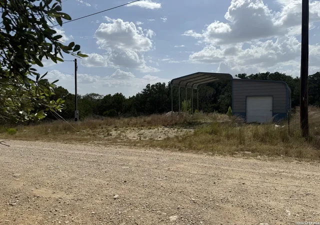 4th image of 1109 Lakeshore, Bandera, TX 78003 | MLS# 2009729