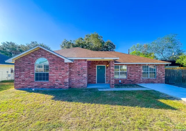 1st image of 1300 Taylor St, Beeville, TX 78102 | MLS# 2009750