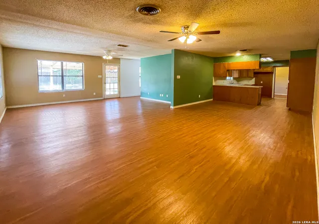 3rd image of 1404 E Inez St, Beeville, TX 78102 | MLS# 2009753