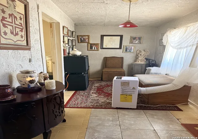 Photo 4 of Single family home for sale at 735 W Hollywood Ave, San Antonio, TX 78212 | MLS# 2009757 | Listing updated on 2026-09-20