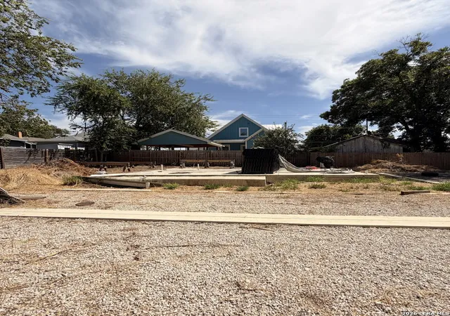 Land for sale at 1012 N Cherry St # 2, San Antonio, TX 78202 | MLS# 2009764