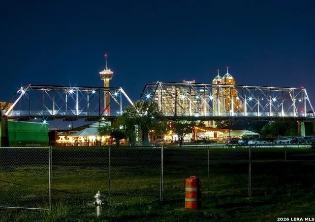 4th image of 1014 N Cherry St # 2, San Antonio, TX 78202 | MLS# 2009773