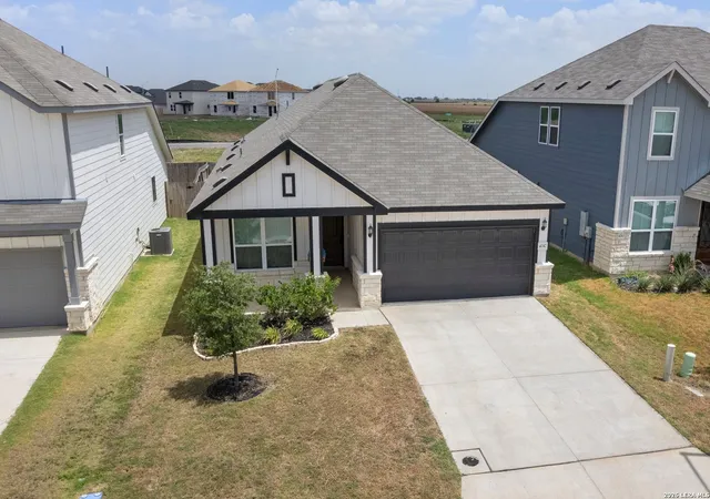 4th image of 4047 Wild Bloom Rd, Seguin, TX 78155 | MLS# 2009843