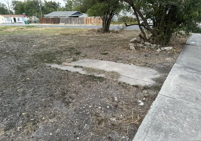 Photo 2 of Sale Pending at 801 Albert, San Antonio, TX 78207 | MLS# 2009844 | Listing updated on 2026-09-03