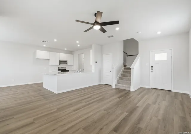 4th image of 1935 Olivia Dr, New Braunfels, TX 78130 | MLS# 2009885