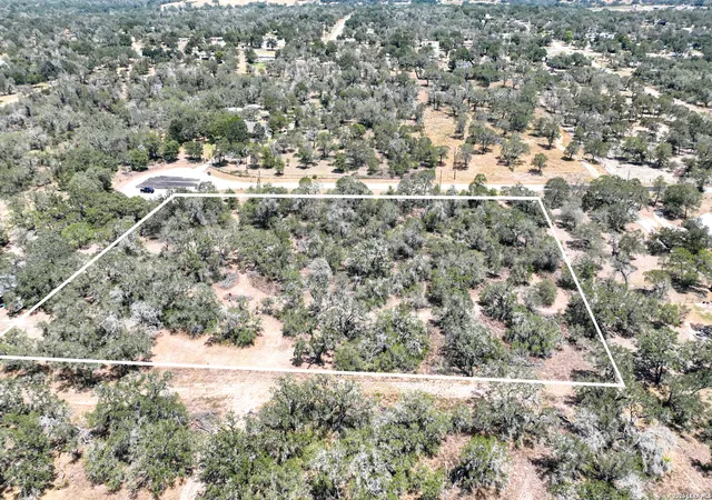 3rd image of 20 Clear Lake Loop, Poteet, TX 78065 | MLS# 2009886