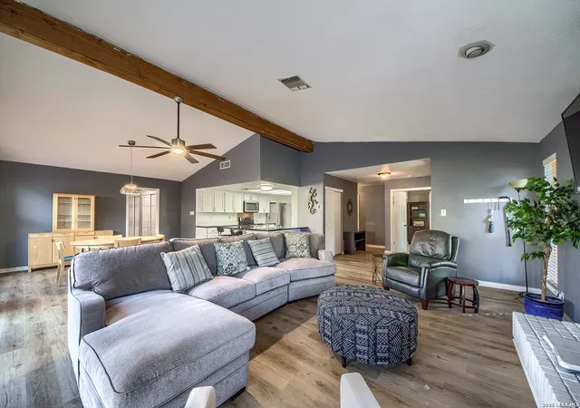 Photo 4 of Single family home for sale at 4210 Hilton Head St, San Antonio, TX 78217 | MLS# 2009887 | Listing updated on 2026-09-11
