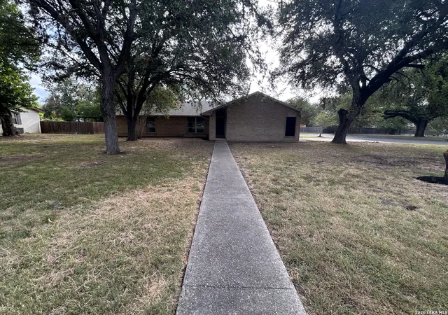 3rd image of 217 Elmwood Dr, Seguin, TX 78155 | MLS# 2009923