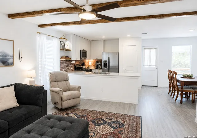 Photo 2 of Single family home for sale at 32022 Shrubland Dr, Bulverde, TX 78163 | MLS# 2009929 | Listing updated on 2026-09-15