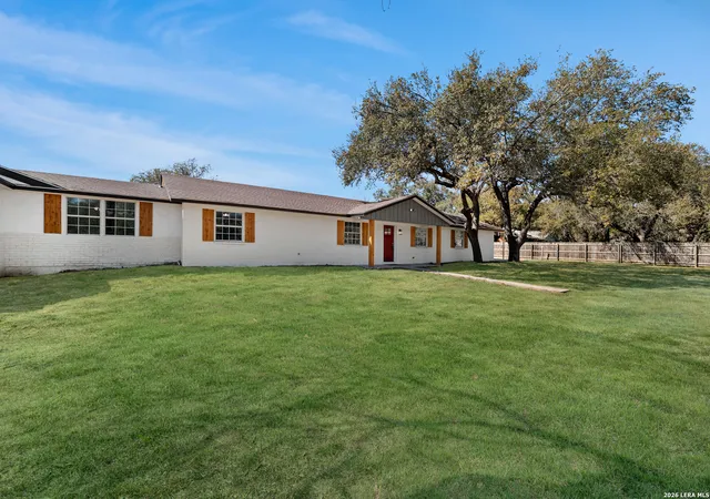 4th image of 113 Crestline Dr, Pleasanton, TX 78064 | MLS# 2009958